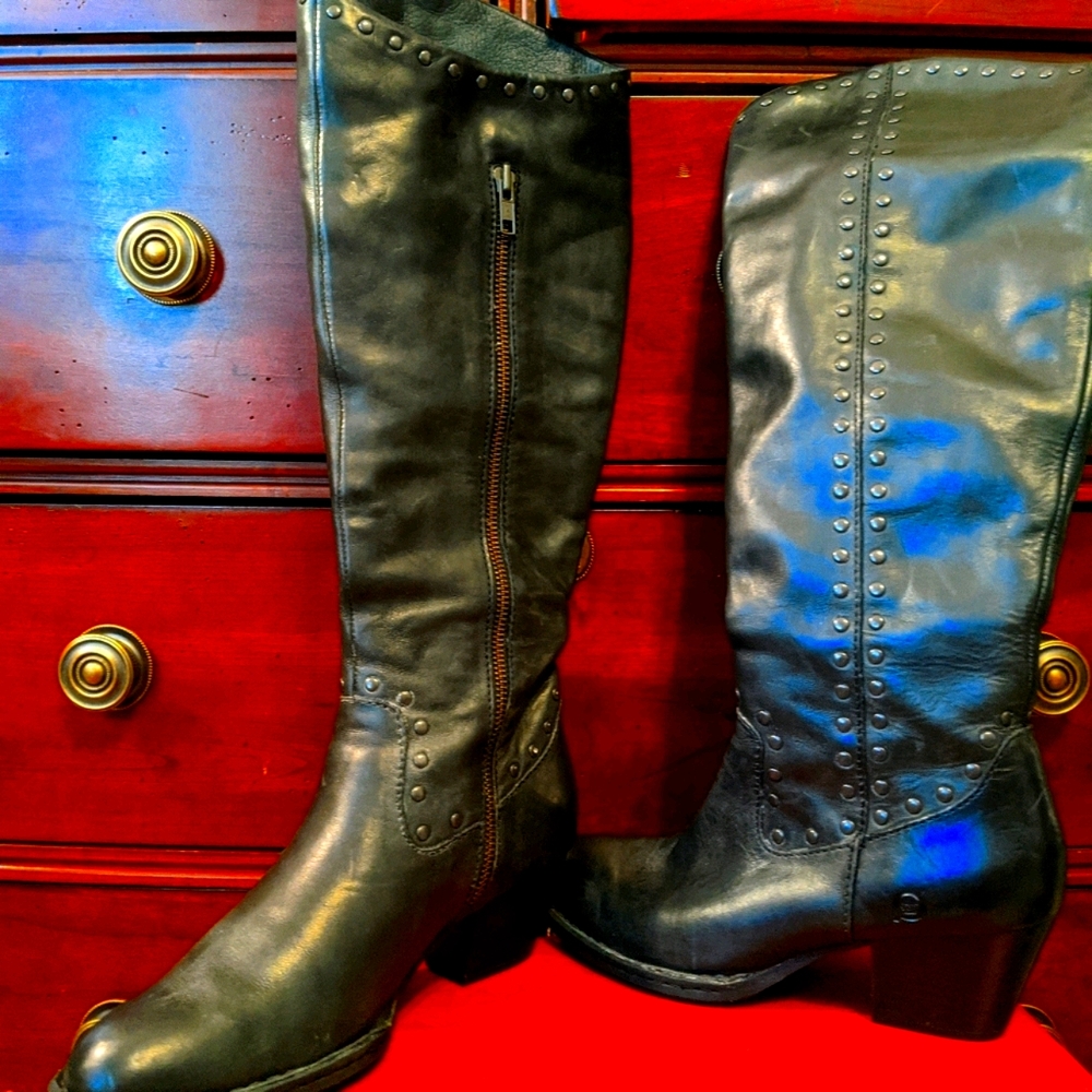 Boots, knee high.